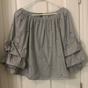 Sanctuary - Nordstroms fancy sleeve top with embroidery gray white stripe